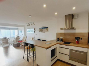 Appartement rénové 3 pièces avec parking et clim, proche plage - FR-1-782-72